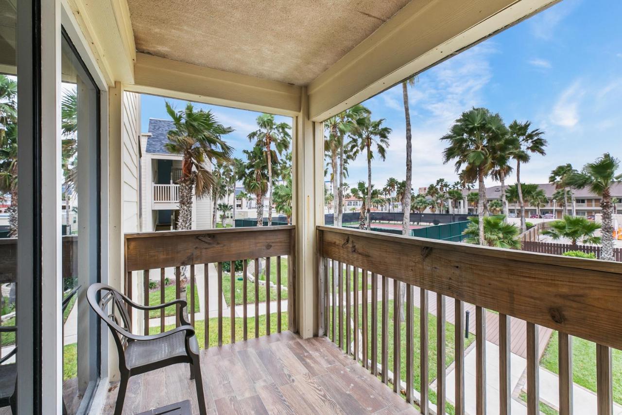 Newly Decorated Condo In Beautiful Beachfront Resort South Padre Island Exteriör bild